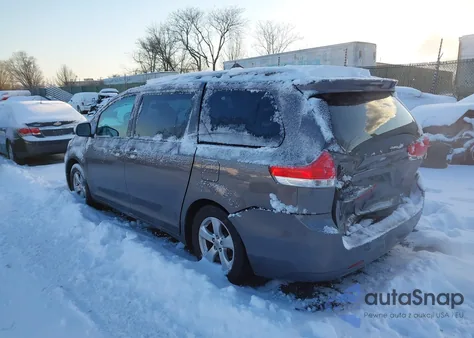2013 Toyota Sienna Le V6 8 Passenger from USA, damaged, VIN 5TDKK3DC4DS392279